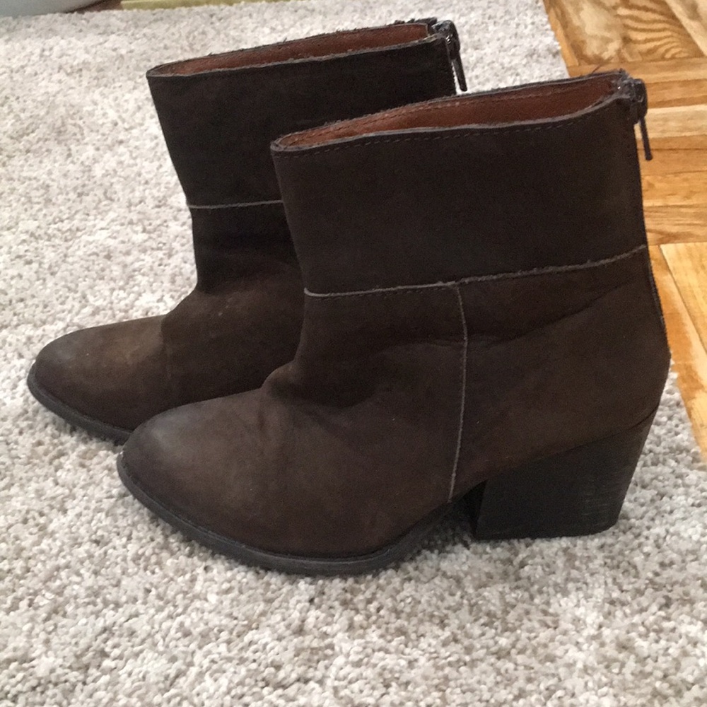 Steve Madden brown leather ankle boots
